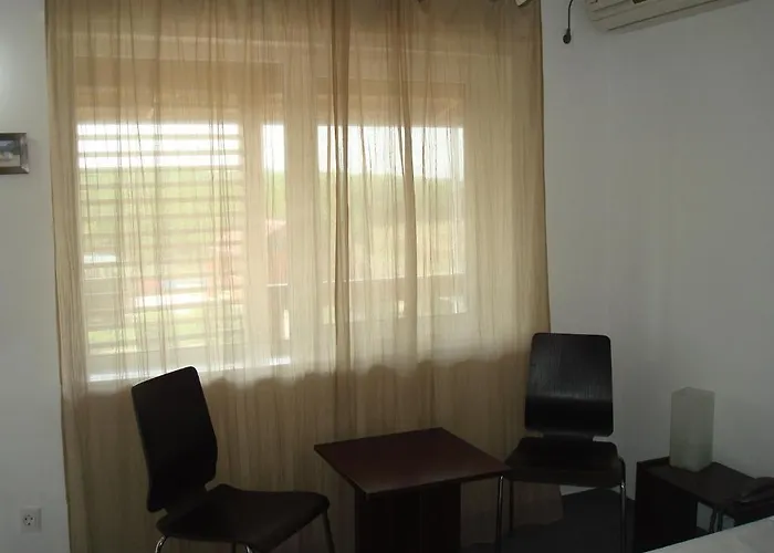 Pension Oasis كوستِنيست