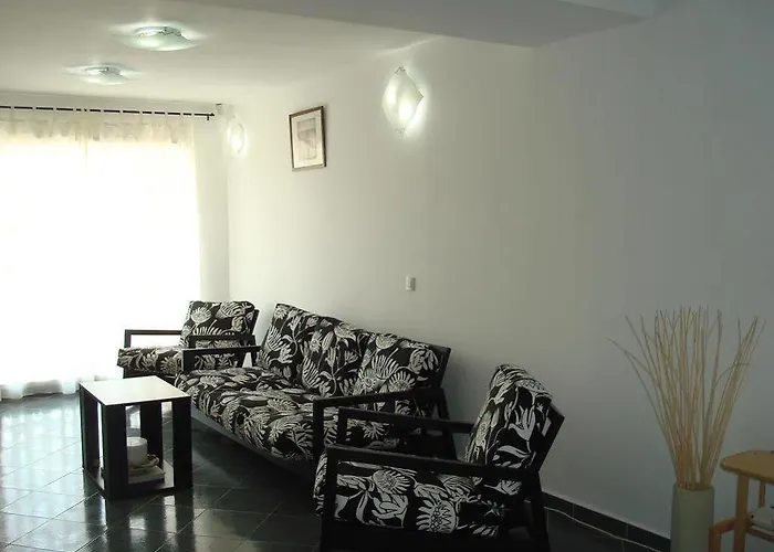 Pension Oasis بيت ضيافة