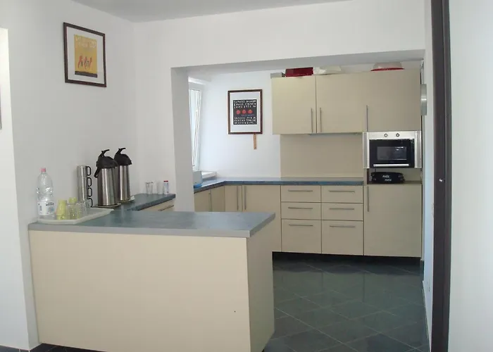 Pension Oasis بيت ضيافة كوستِنيست